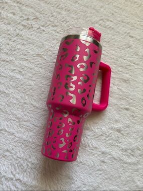 Pink and Silver Leopard Print Laser Etched Tumbler with Handle